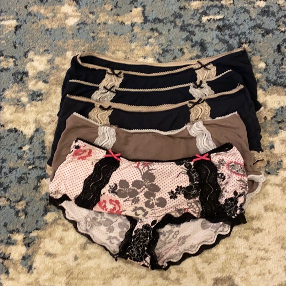 Soma embraceable lace boyshort LOT, 5 pairs, MED